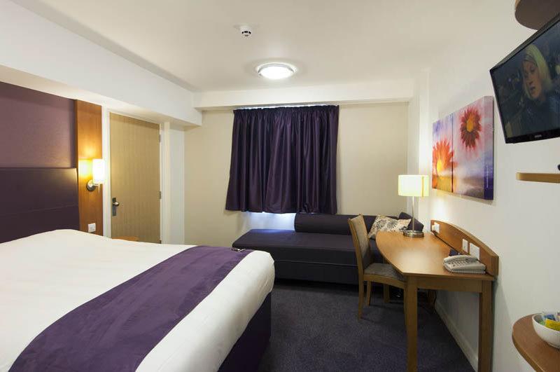 Premier Inn Leicester Fosse Park Exterior photo
